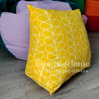 Gối tựa lưng tam giác 45x20x50cm – màu vàng hoạ tiết Gối tựa đầu beanbaghome.com